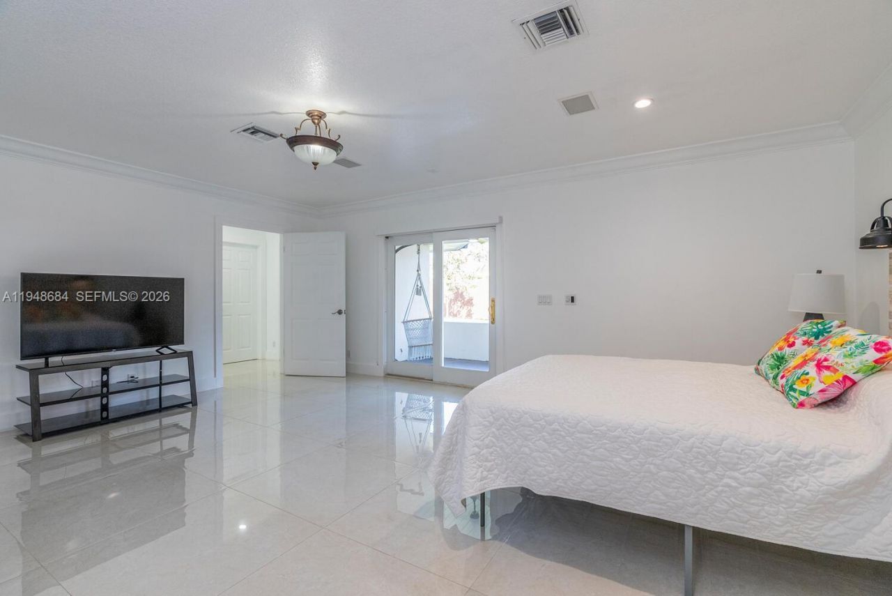 8425 SW 185th St, Cutler Bay, FL 33157 Photo