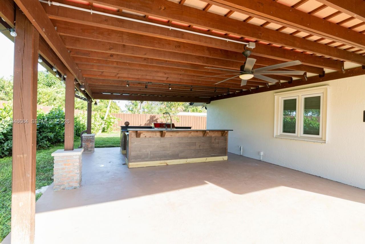 8425 SW 185th St, Cutler Bay, FL 33157 Photo