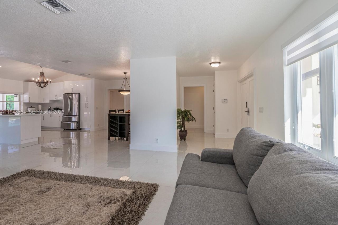 8425 SW 185th St, Cutler Bay, FL 33157 Photo