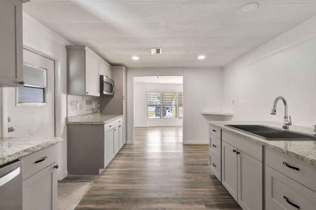 4072 74th Street N, Unit 395, Riviera Beach, FL 33404 Photo