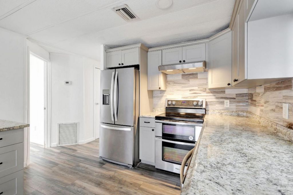 4072 74th Street N, Unit 395, Riviera Beach, FL 33404 Photo