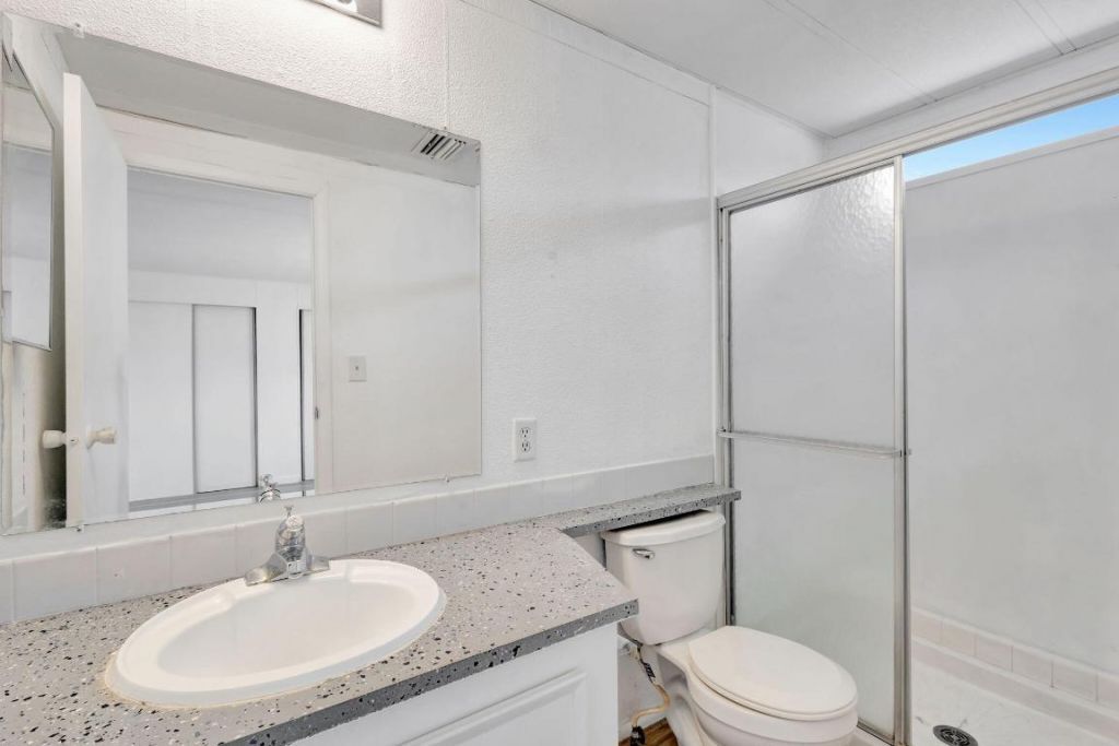 4072 74th Street N, Unit 395, Riviera Beach, FL 33404 Photo
