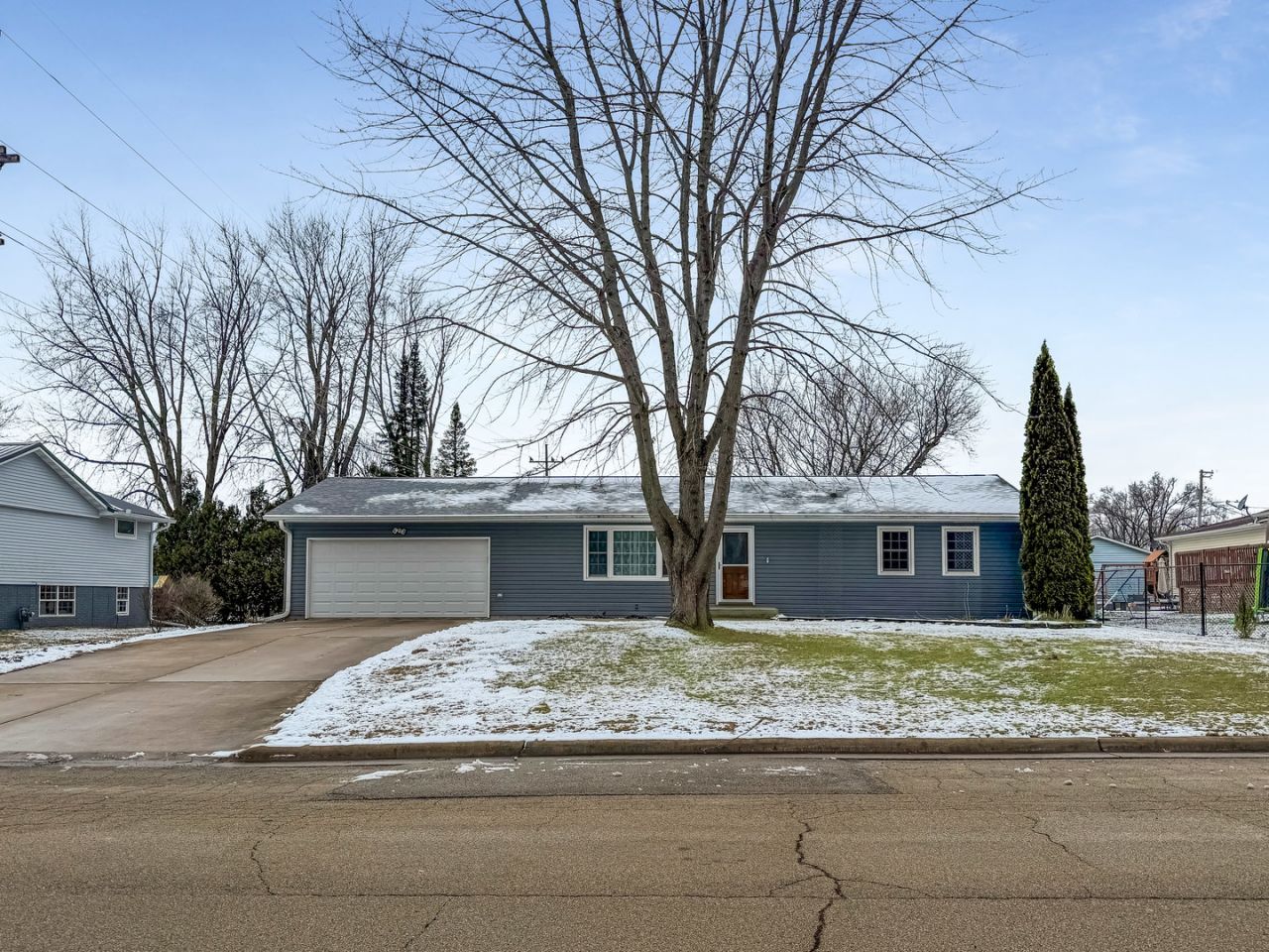 711 Virginia Avenue, Lena, IL 61048 Main Photo