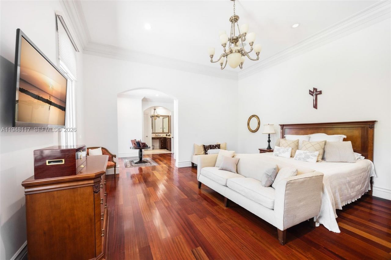 8252 SW 52nd Avenue, Miami, FL 33143 Photo