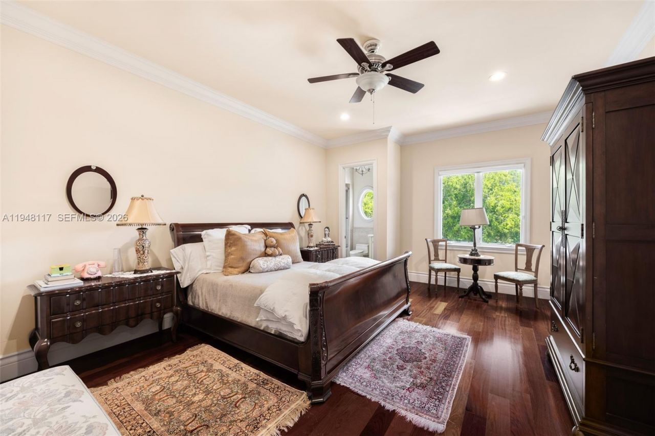 8252 SW 52nd Avenue, Miami, FL 33143 Photo