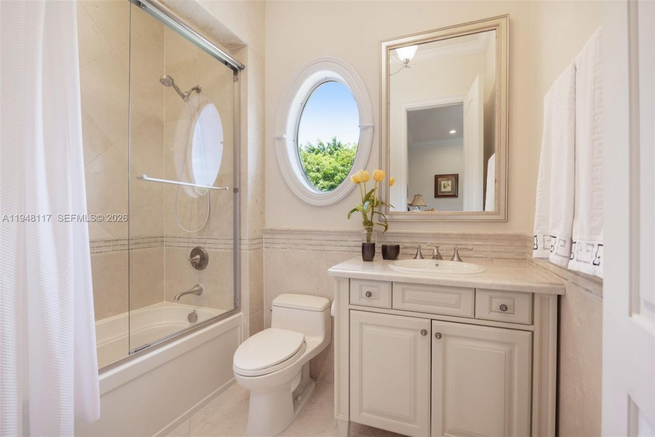 8252 SW 52nd Avenue, Miami, FL 33143 Photo