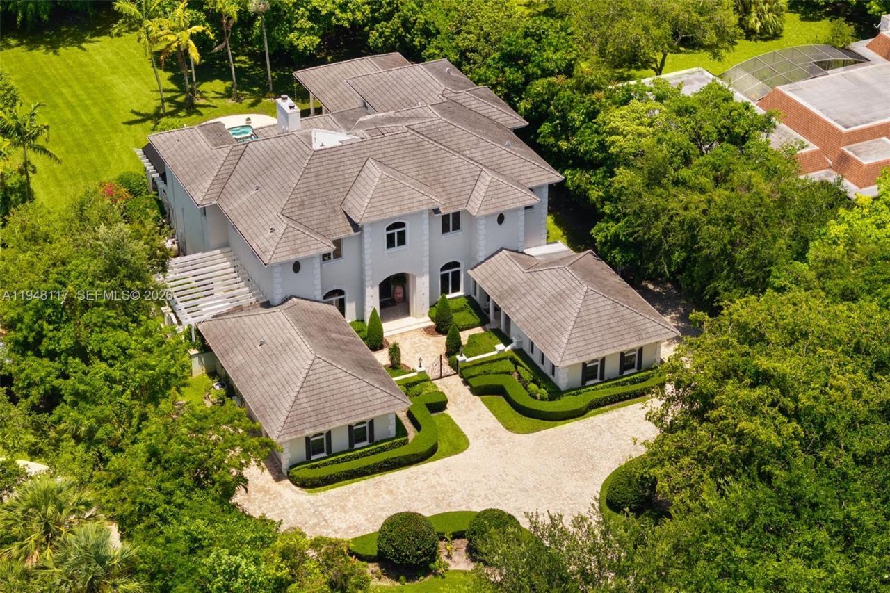 8252 SW 52nd Avenue, Miami, FL 33143 Photo