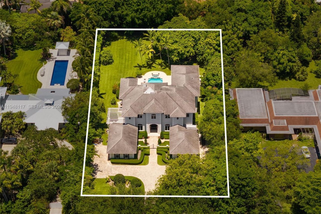 8252 SW 52nd Avenue, Miami, FL 33143 Photo