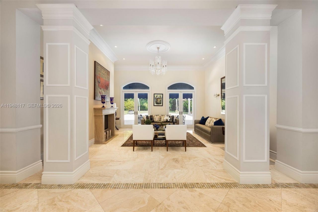 8252 SW 52nd Avenue, Miami, FL 33143 Photo