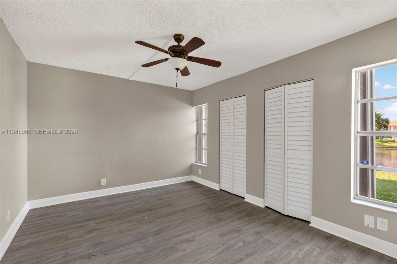 908 Twin Lakes Dr, Unit 8-C, Coral Springs, FL 33071 Photo