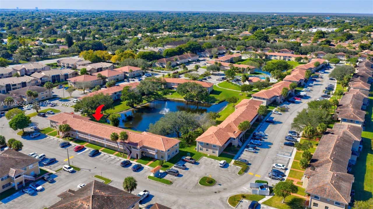 908 Twin Lakes Dr, Unit 8-C, Coral Springs, FL 33071 Photo