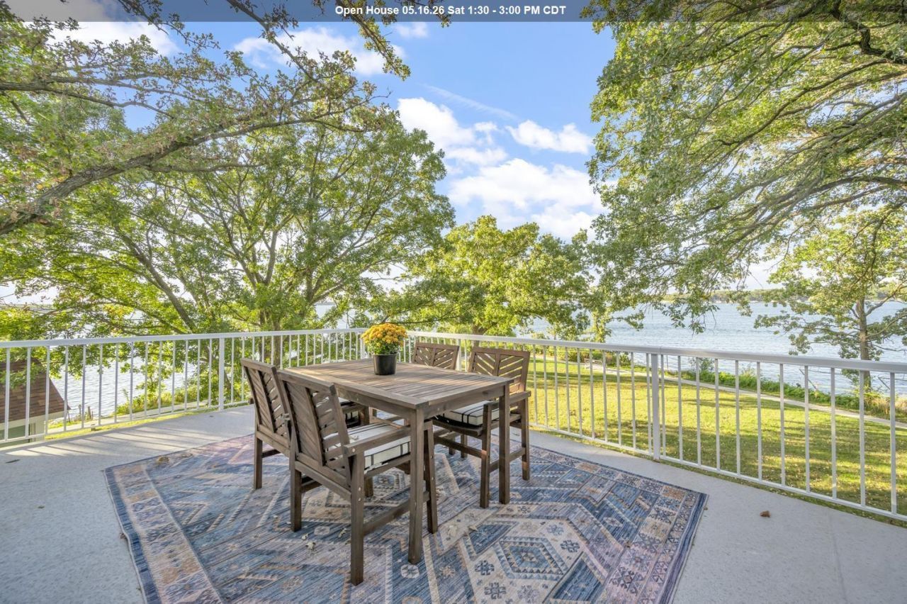 160 Pillsbury Pt Arnolds Park, IA 51331