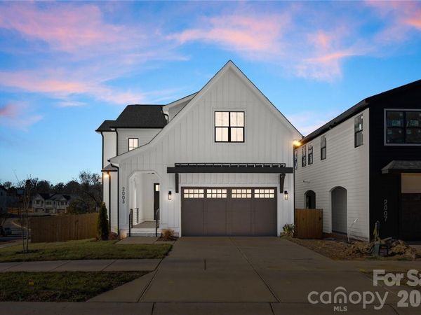 2005 South Street, Charlotte, NC 28208