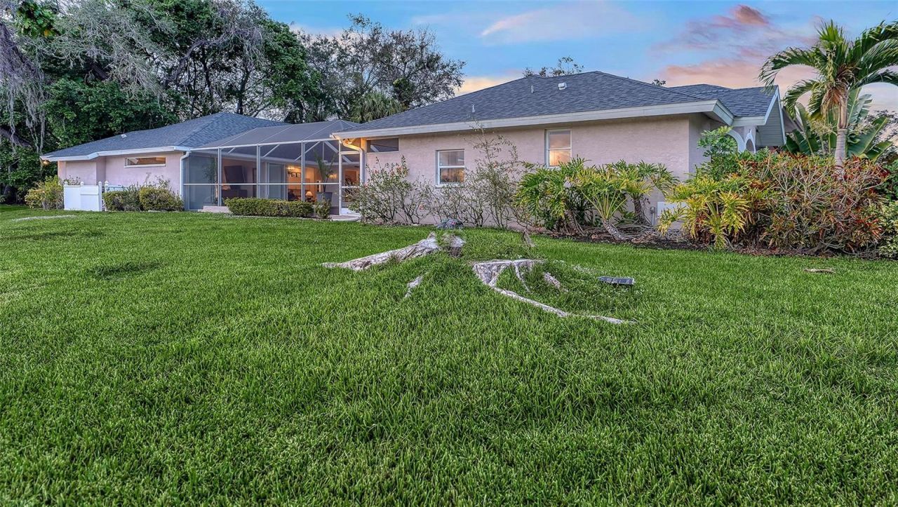 8117 Misty Oaks Boulevard, Sarasota, FL 34243 Photo