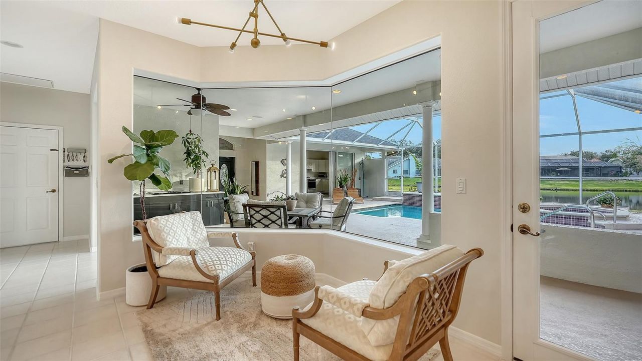 8117 Misty Oaks Boulevard, Sarasota, FL 34243 Photo