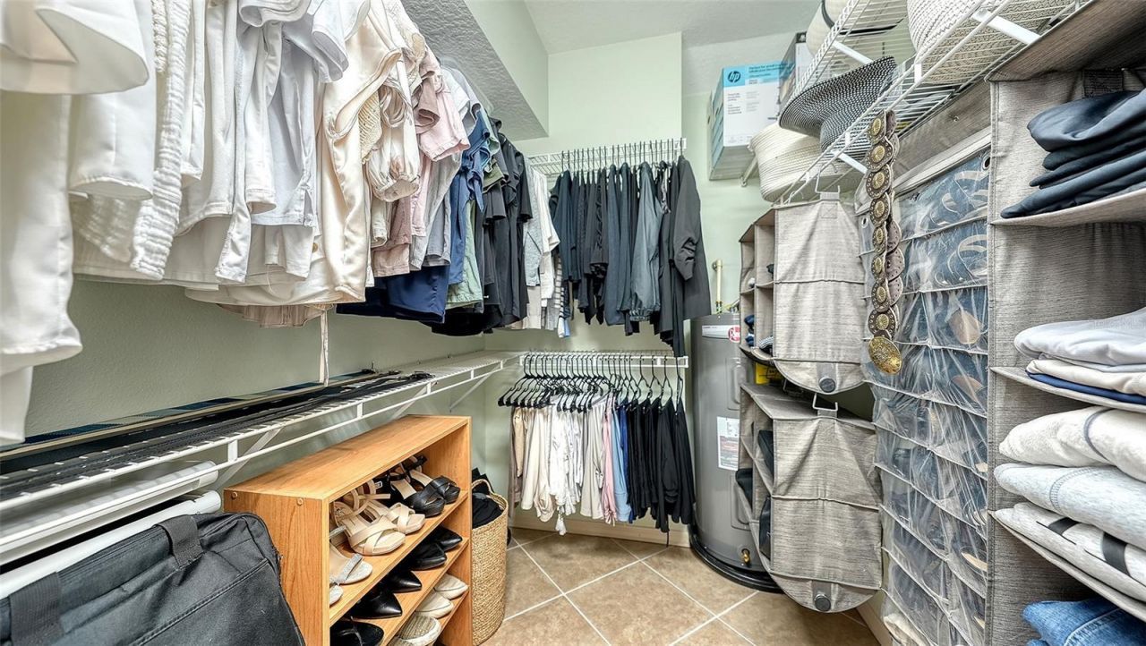 8117 Misty Oaks Boulevard, Sarasota, FL 34243 Photo