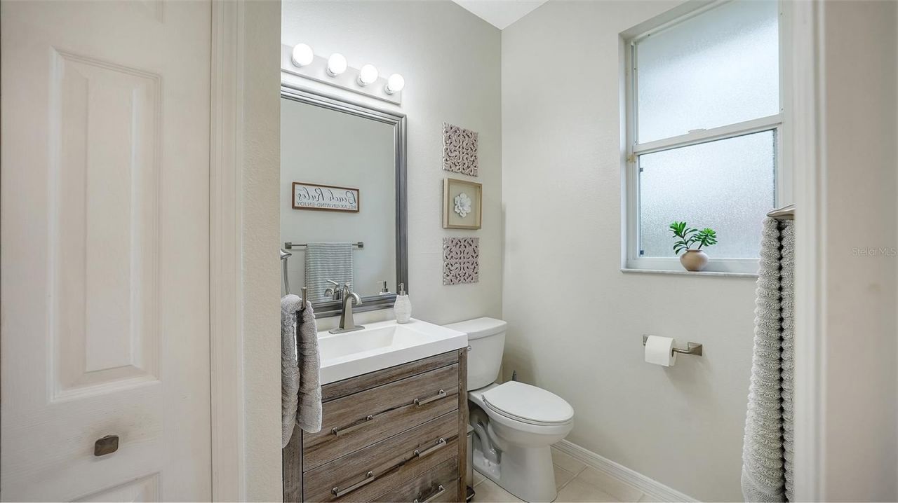 8117 Misty Oaks Boulevard, Sarasota, FL 34243 Photo