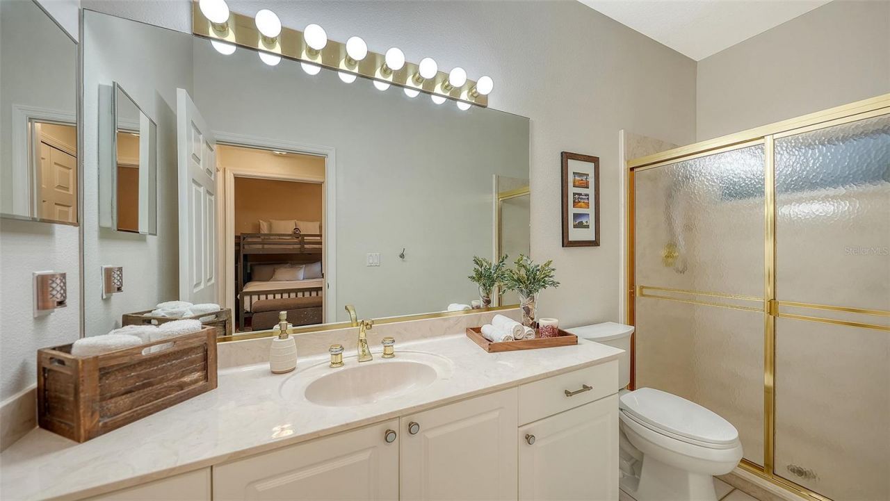 8117 Misty Oaks Boulevard, Sarasota, FL 34243 Photo