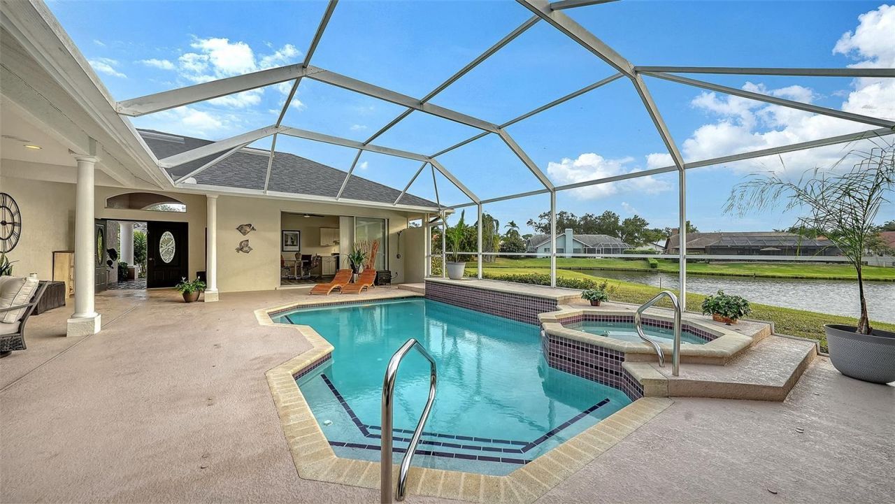 8117 Misty Oaks Boulevard, Sarasota, FL 34243 Photo