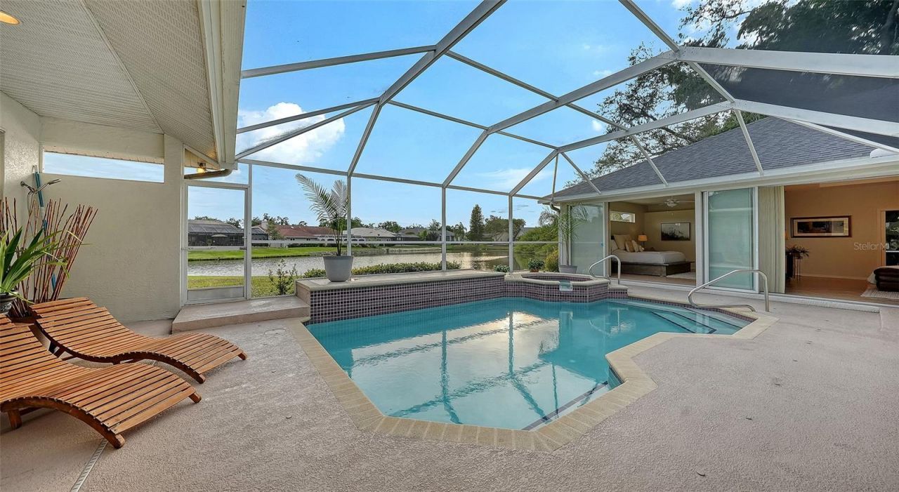 8117 Misty Oaks Boulevard, Sarasota, FL 34243 Photo