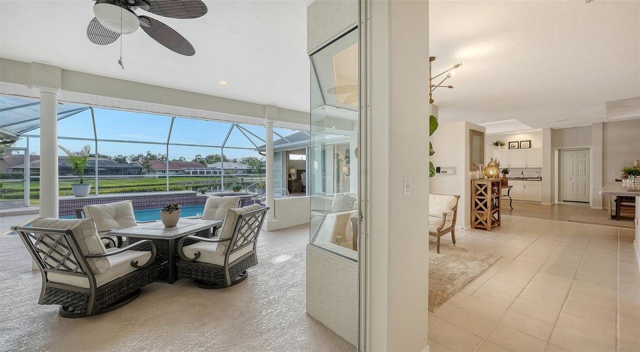 8117 Misty Oaks Boulevard, Sarasota, FL 34243 Photo