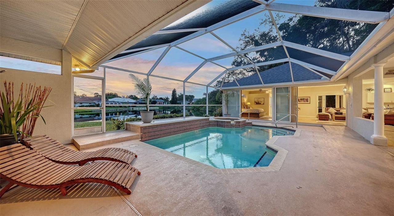 8117 Misty Oaks Boulevard, Sarasota, FL 34243 Photo