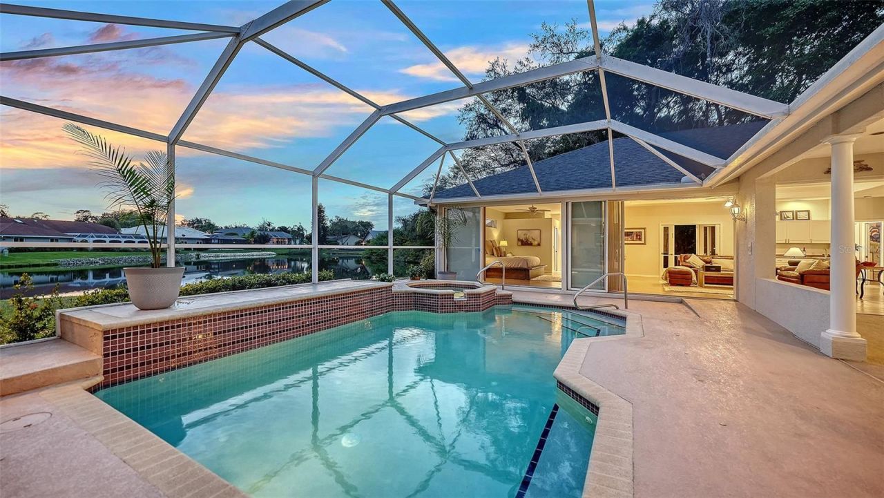 8117 Misty Oaks Boulevard, Sarasota, FL 34243 Photo