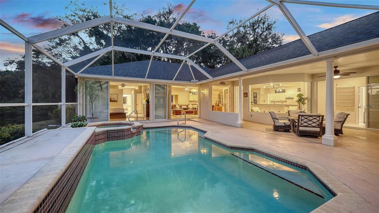 8117 Misty Oaks Boulevard, Sarasota, FL 34243 Photo