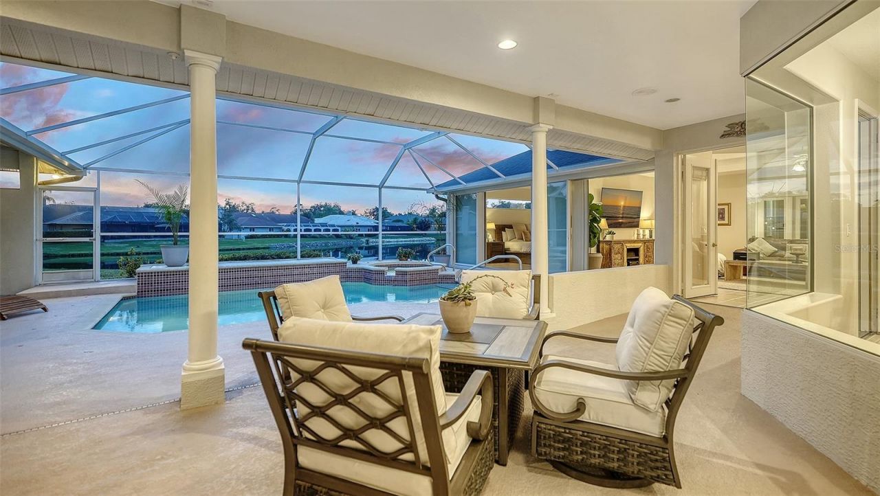 8117 Misty Oaks Boulevard, Sarasota, FL 34243 Photo