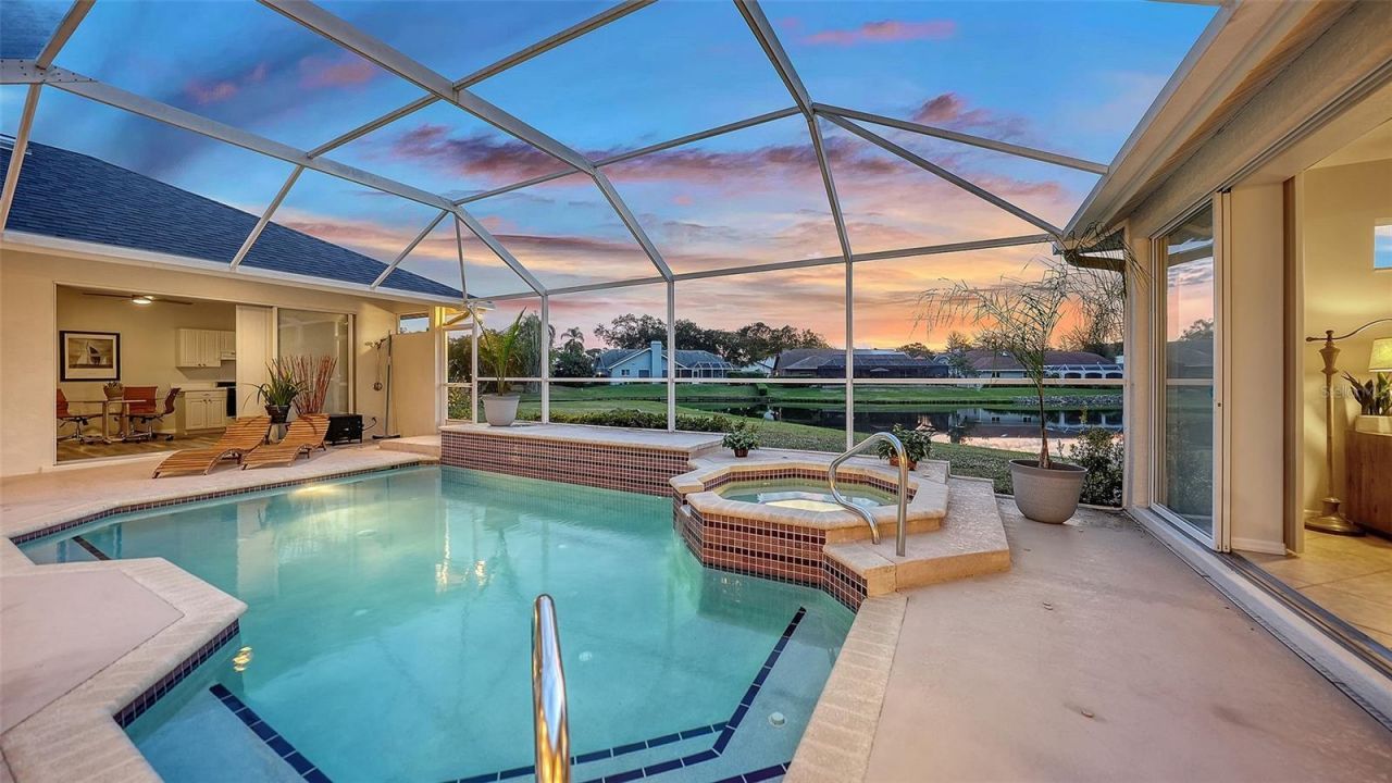 8117 Misty Oaks Boulevard, Sarasota, FL 34243 Photo