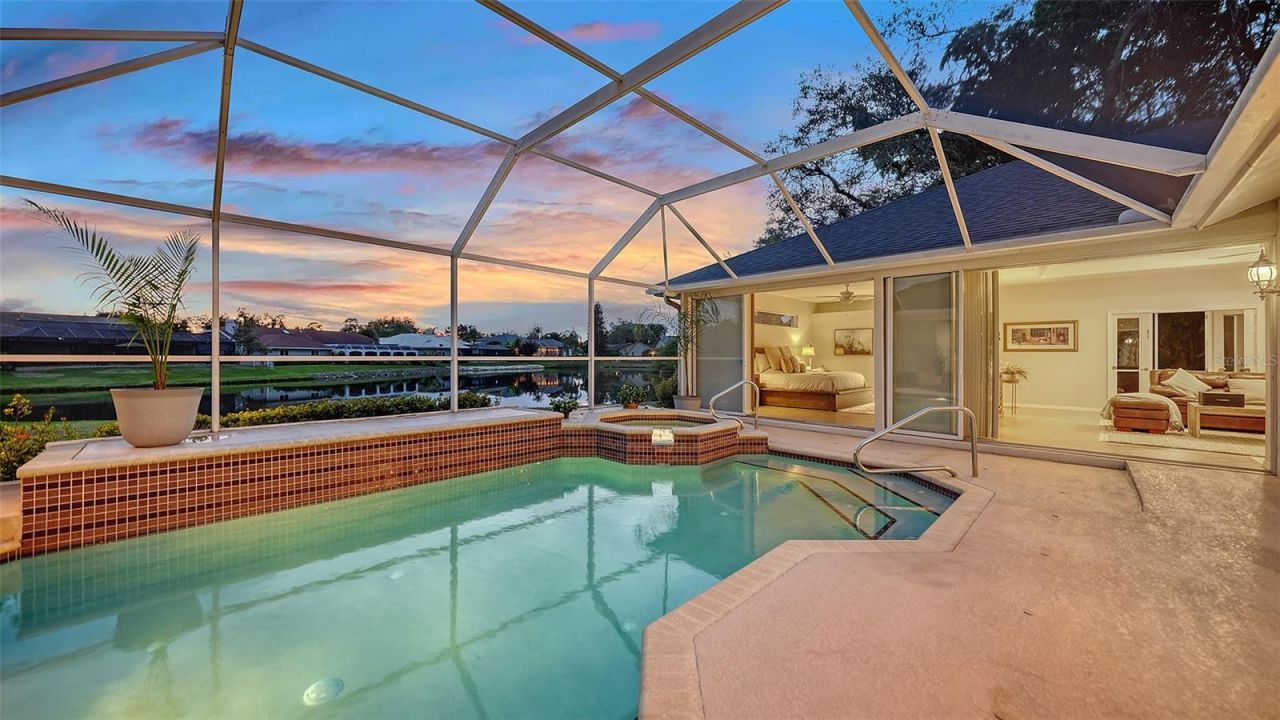 8117 Misty Oaks Boulevard, Sarasota, FL 34243 Photo