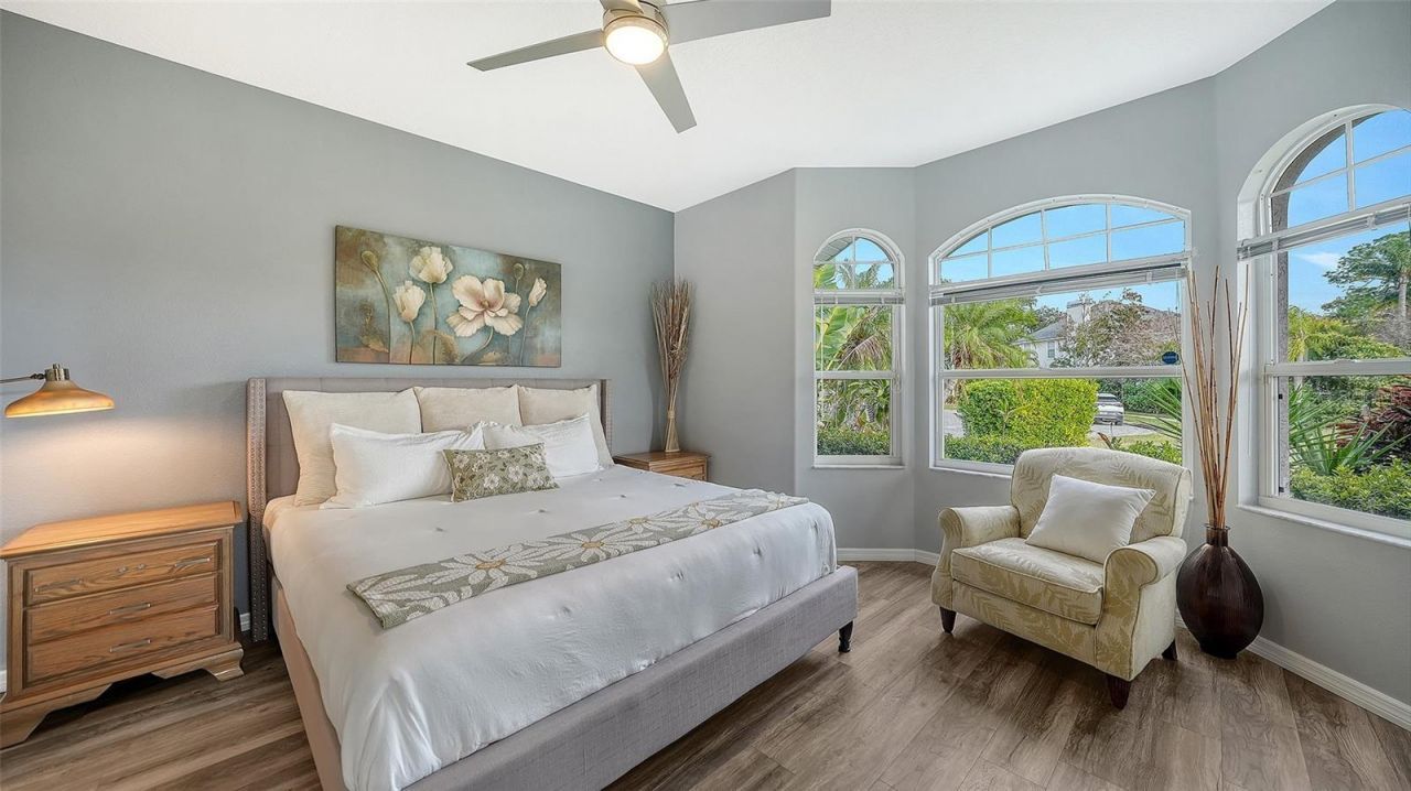 8117 Misty Oaks Boulevard, Sarasota, FL 34243 Photo