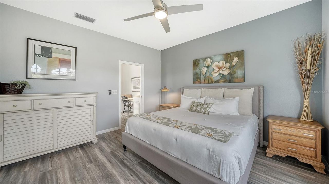 8117 Misty Oaks Boulevard, Sarasota, FL 34243 Photo