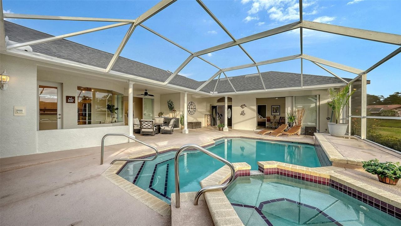 8117 Misty Oaks Boulevard, Sarasota, FL 34243 Photo