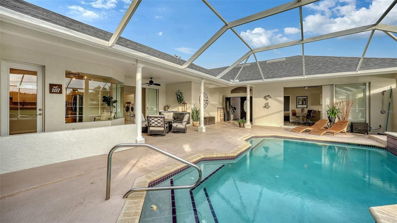 8117 Misty Oaks Boulevard, Sarasota, FL 34243 Photo