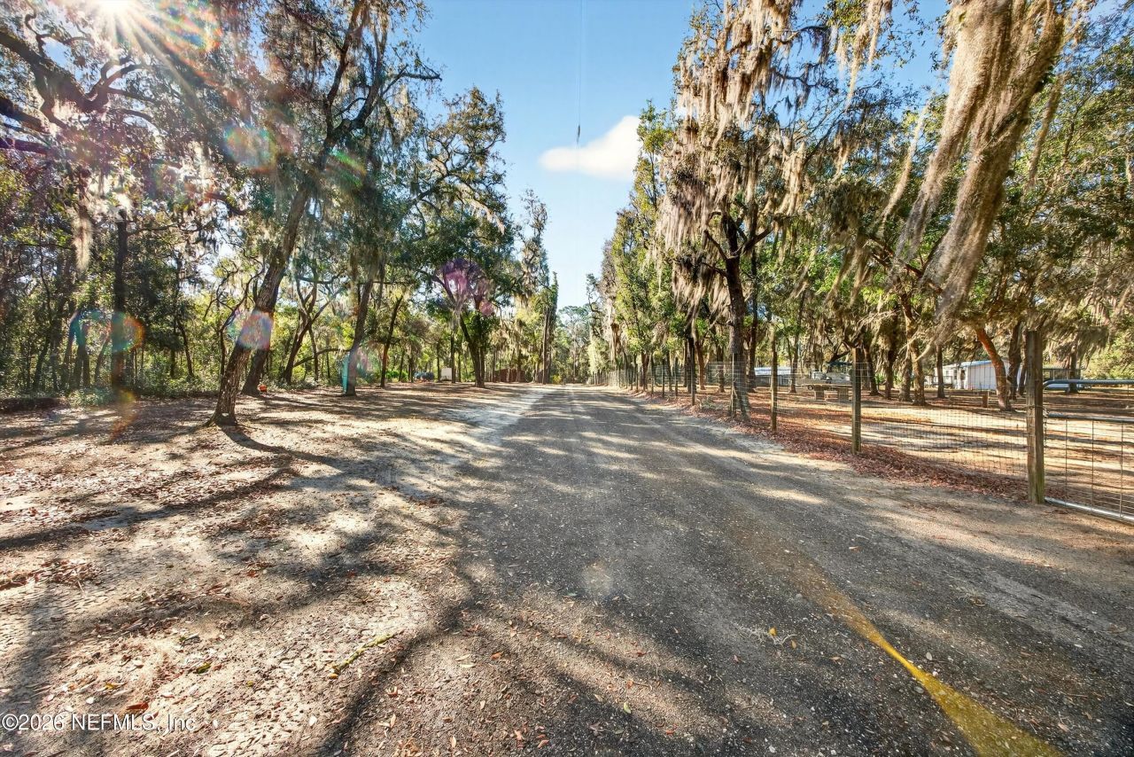 126 Palmetto Trail, Interlachen, FL 32148 Photo