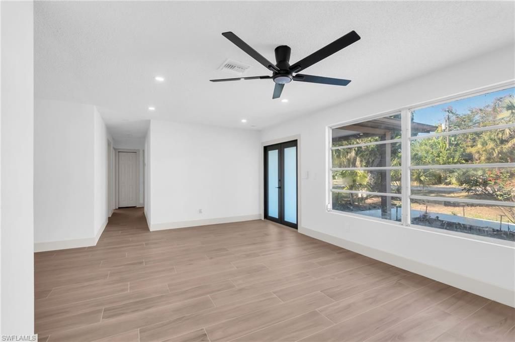 2114 Davis Blvd, Fort Myers, FL 33905 Photo