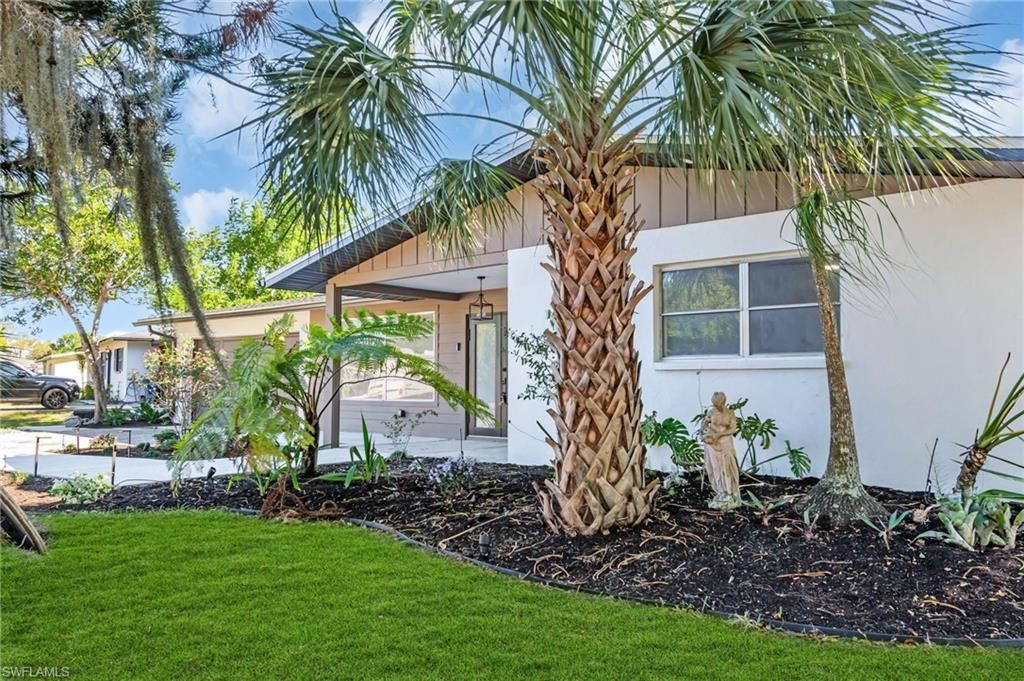 2114 Davis Blvd, Fort Myers, FL 33905 Photo