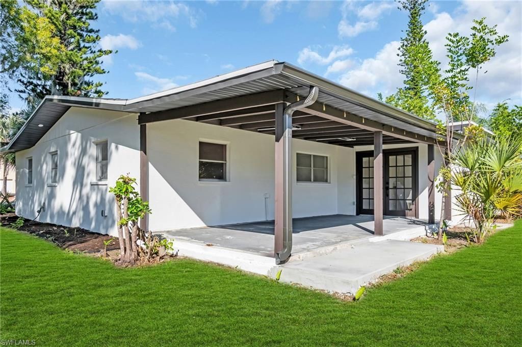 2114 Davis Blvd, Fort Myers, FL 33905 Photo