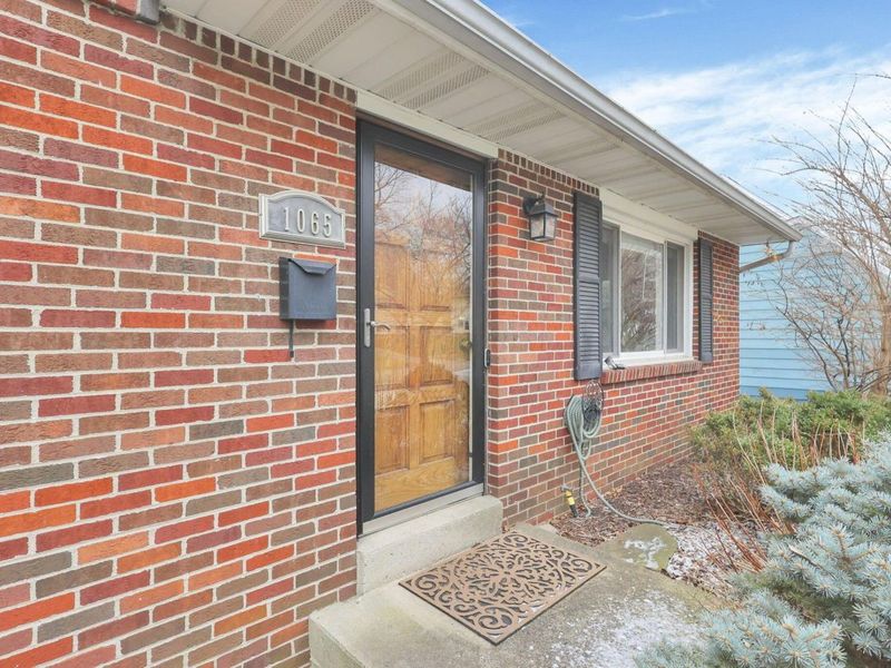 1065 Bernard Road, Columbus, OH 43221 Photo 5