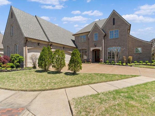 9248 LIGGON GREEN LN, Germantown, TN 38139