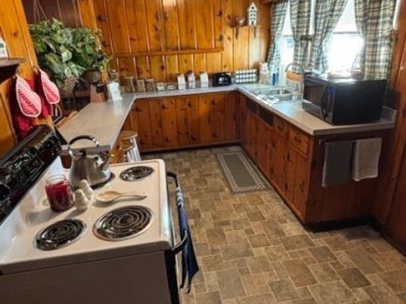 2747 Barclay Messerly Road, Southington, OH 44470 Photo 29