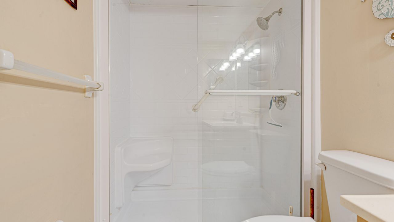 79901 Overseas Highway, Unit 204, Islamorada, FL 33036 Photo