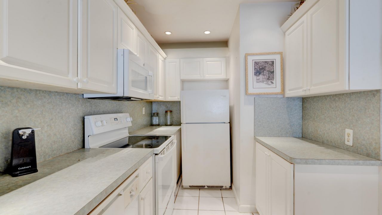 79901 Overseas Highway, Unit 204, Islamorada, FL 33036 Photo
