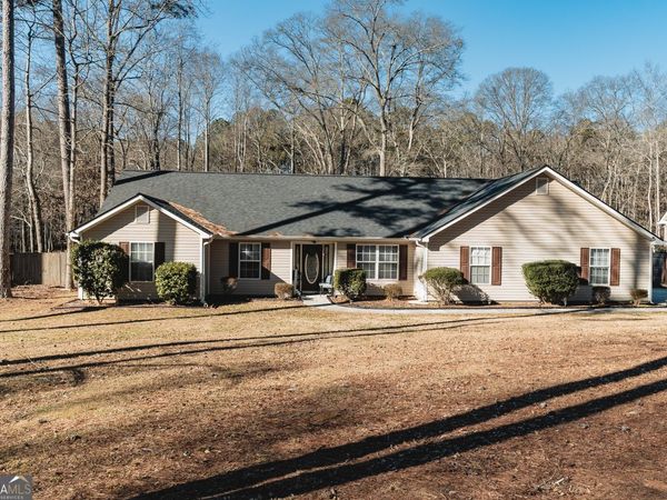 145 Beau Brook Lane, Sharpsburg, GA 30277