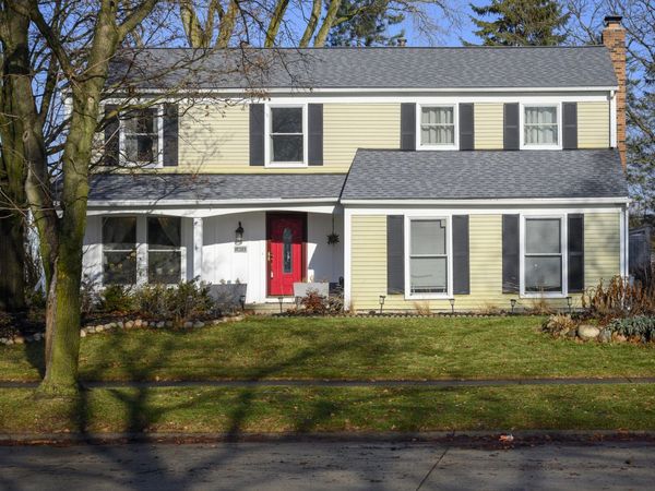 1803 Farmbrook Drive, Troy, MI 48098