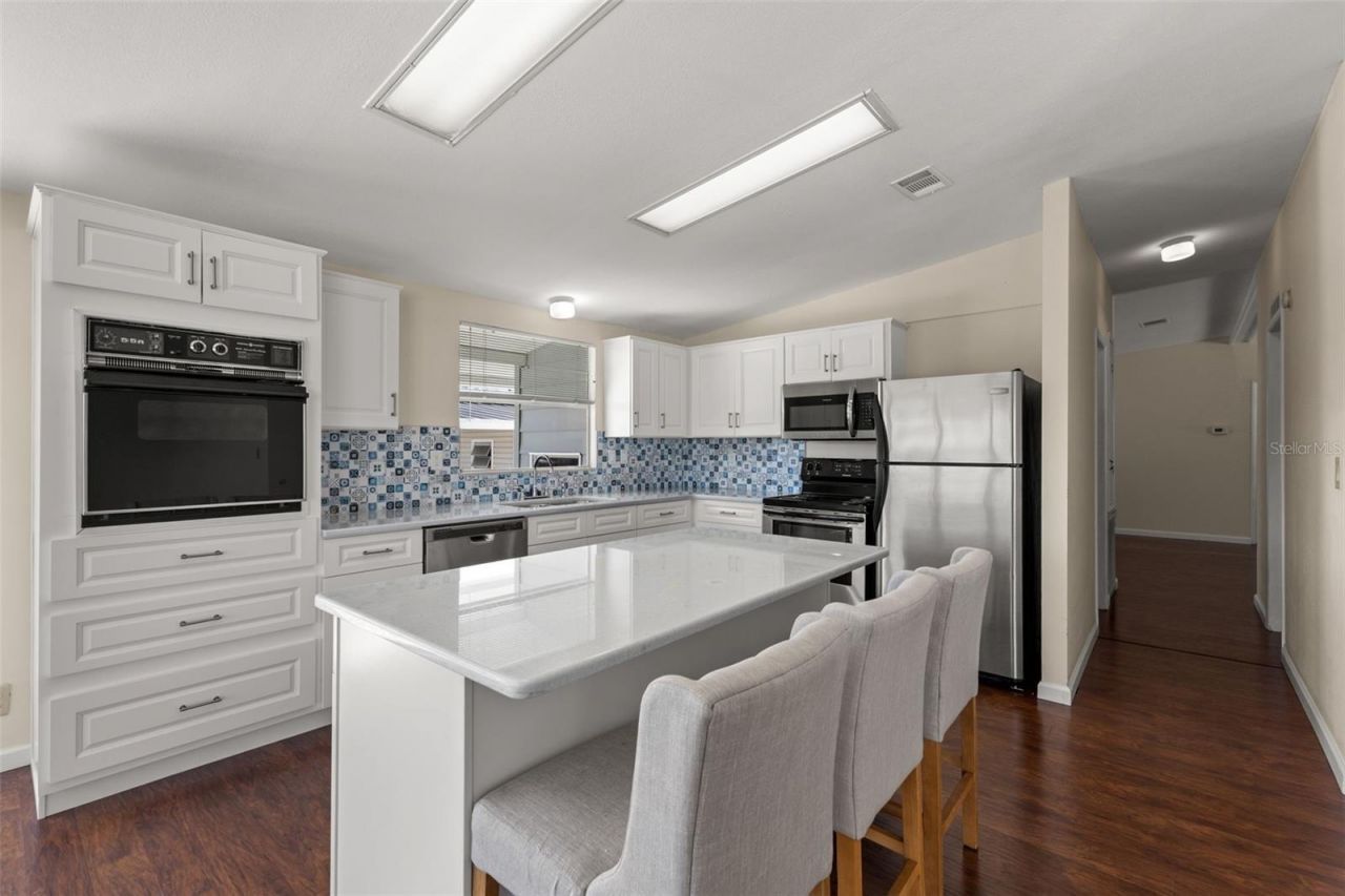 7113 Mount Piney Road Ne, Unit 719, Saint Petersburg, FL 33702 Photo