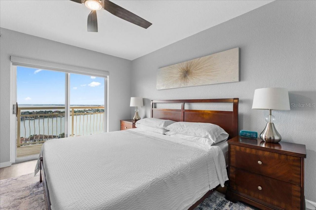 4900 Brittany Drive S, Unit 1808, Saint Petersburg, FL 33715 Photo