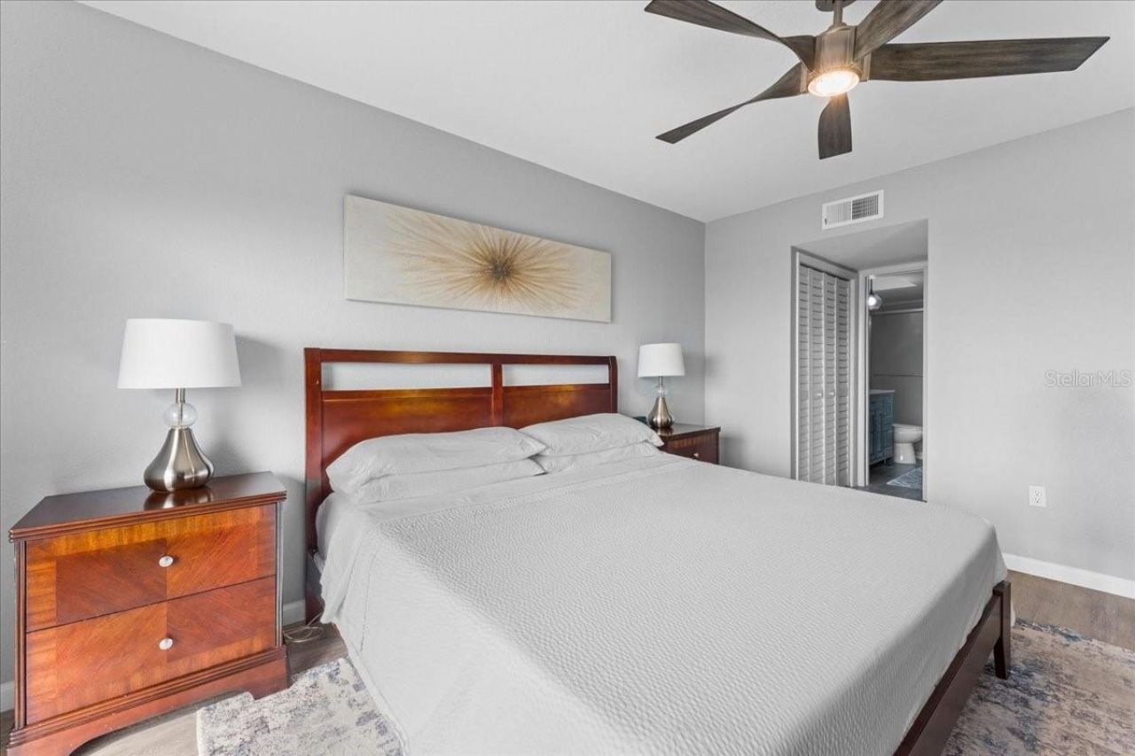 4900 Brittany Drive S, Unit 1808, Saint Petersburg, FL 33715 Photo