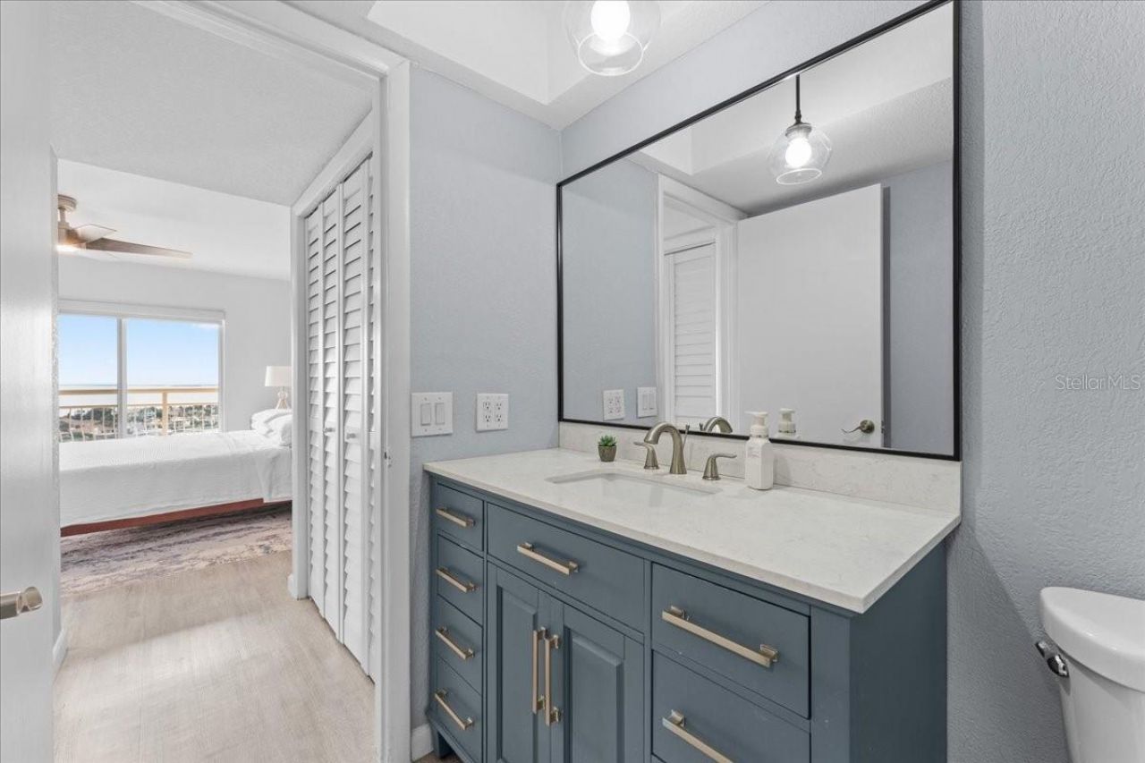 4900 Brittany Drive S, Unit 1808, Saint Petersburg, FL 33715 Photo